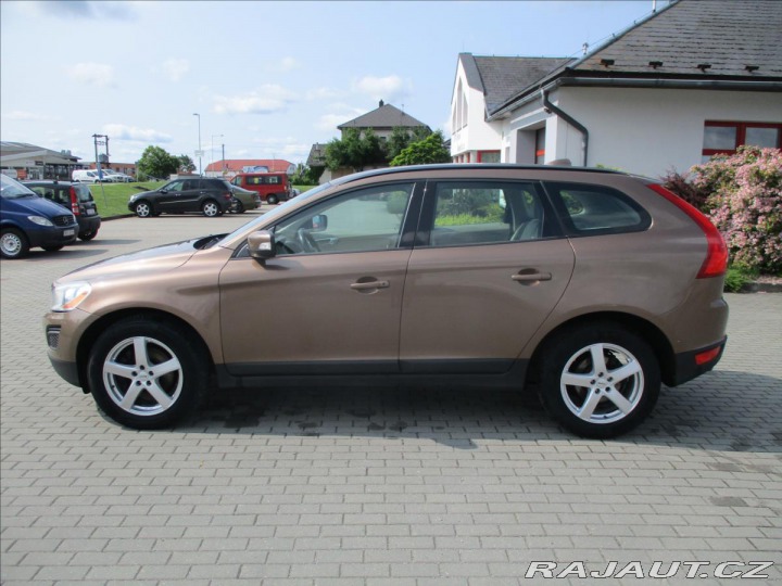 Volvo XC60 2,4 D3 120kw AWD Kinetic 2010