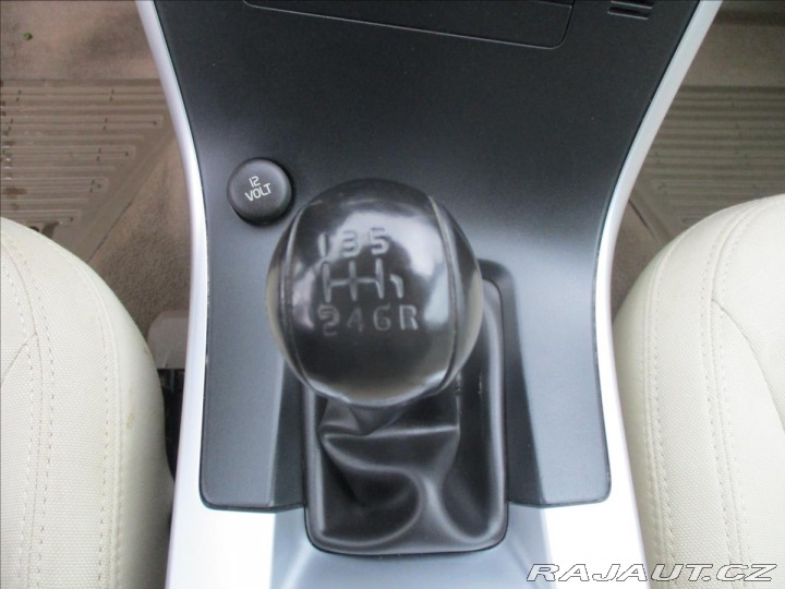 Volvo XC60 2,4 D3 120kw AWD Momentum 2010