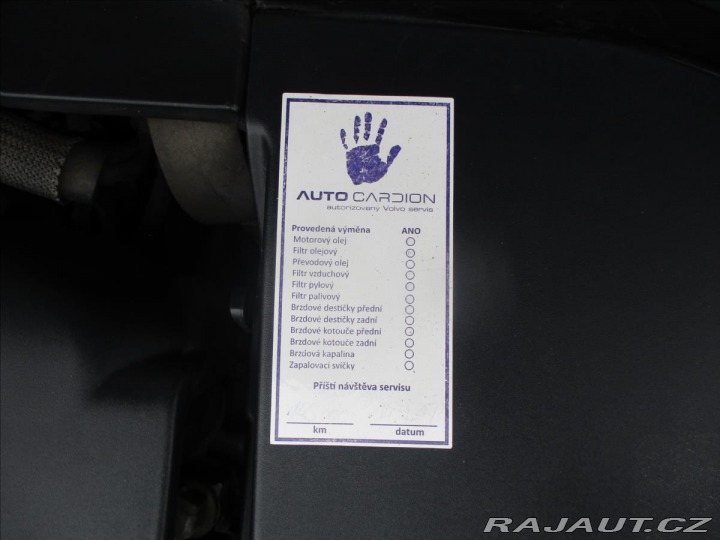 Volvo XC60 2,4 D3 120kw AWD Momentum 2010