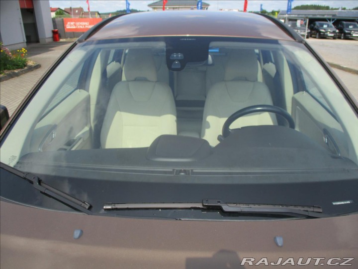 Volvo XC60 2,4 D3 120kw AWD Kinetic 2010