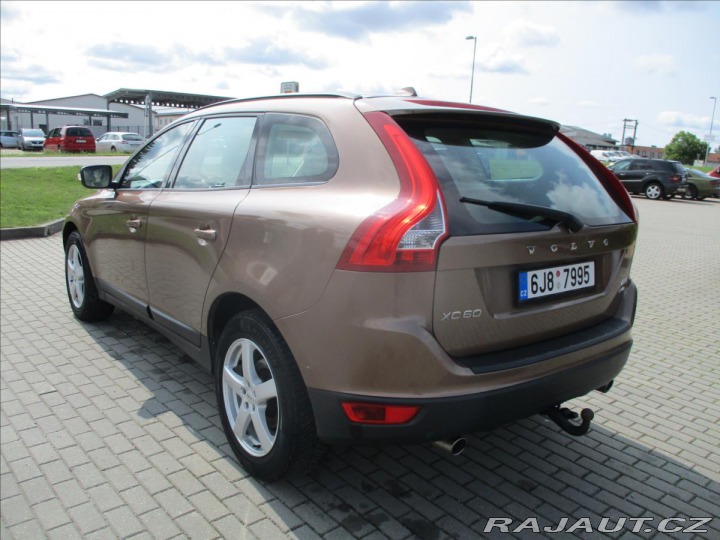 Volvo XC60 2,4 D3 120kw AWD Kinetic 2010