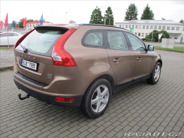 Volvo XC60 2,4 D3 120kw AWD Momentum 2010