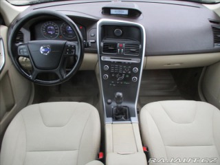Volvo XC60 2,4 D3 120kw AWD Momentum 2010