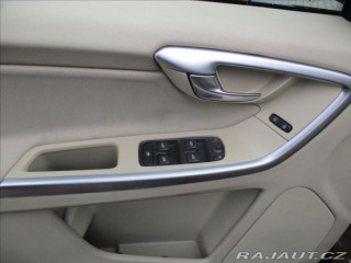 Volvo XC60 2,4 D3 120kw AWD Momentum 2010