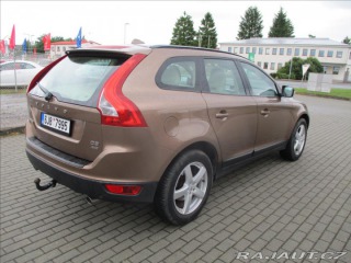 Volvo XC60 2,4 D3 120kw AWD Momentum 2010