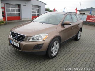 Volvo XC60 2,4 D3 120kw AWD Momentum 2010