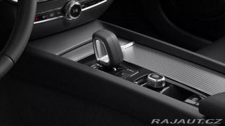 Volvo V60 2,0 B4 FWD Plus Dark 2025