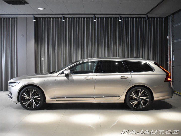 Volvo V90 2,0 T6 AWD  Plus Bright 2025