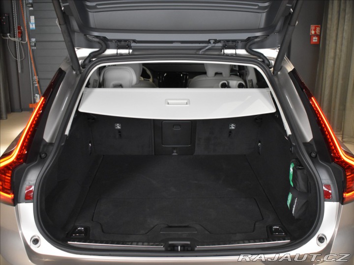 Volvo V90 2,0 T6 AWD Plus Bright 2025