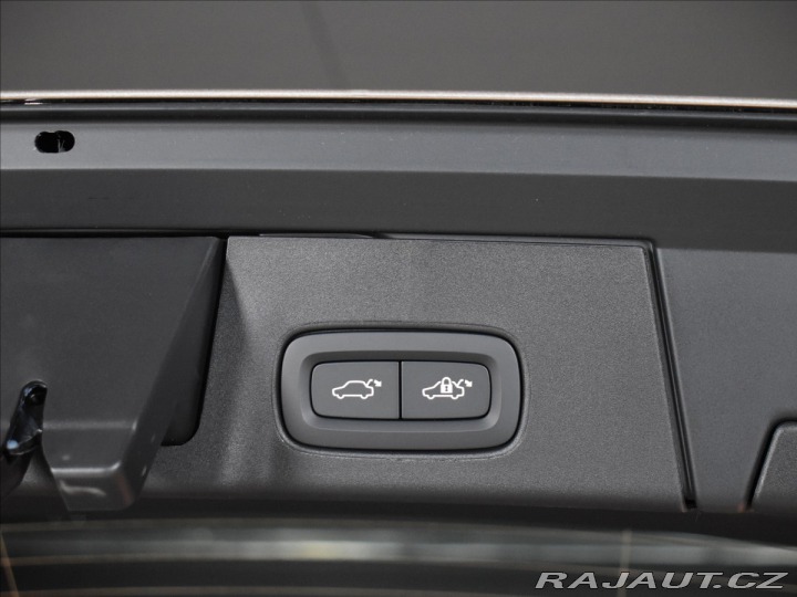 Volvo V90 2,0 T6 AWD  Plus Bright 2025