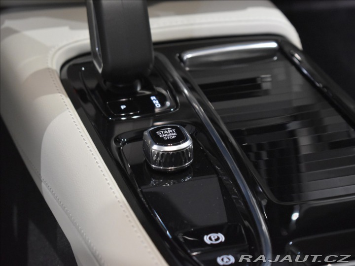 Volvo V90 2,0 T6 AWD Plus Bright 2025