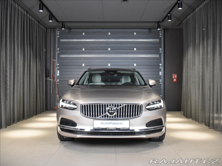 Volvo V90 2,0 T6 AWD  Plus Bright 2025