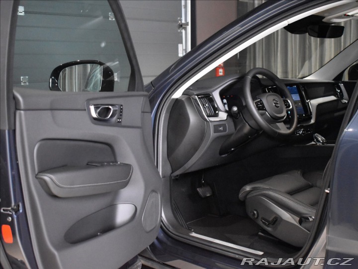 Volvo XC60 2,0 B5 AWD Plus Dark 2024