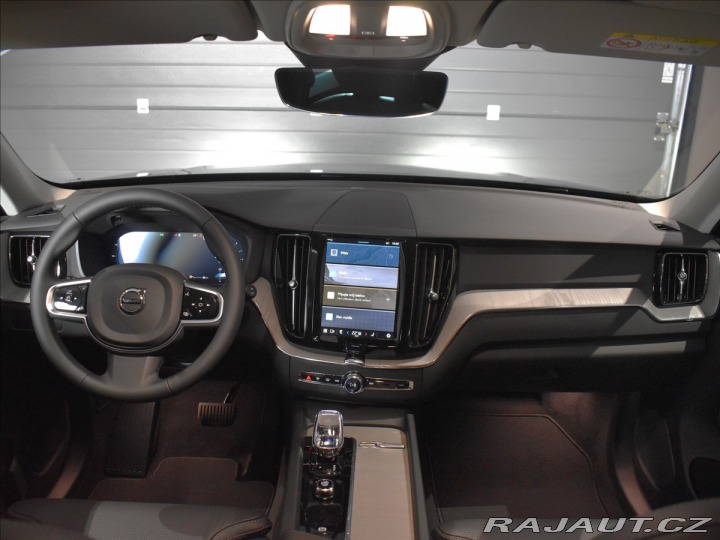 Volvo XC60 2,0 B5 AWD Plus Dark 2024
