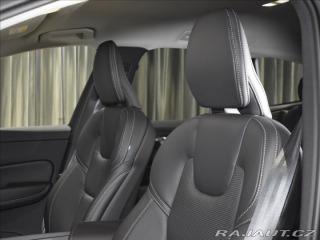 Volvo XC60 2,0 B5 AWD  Plus Dark 2024