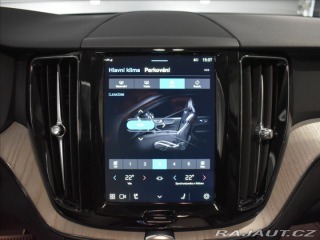 Volvo XC60 2,0 B5 AWD  Plus Dark 2024