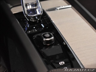 Volvo XC60 2,0 B5 AWD  Plus Dark 2024