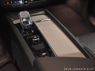 Volvo XC60 2,0 B5 AWD  Plus Dark 2024