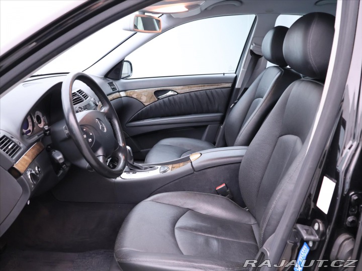 Mercedes-Benz E 3,0 i 170kW Avantgarde 2005