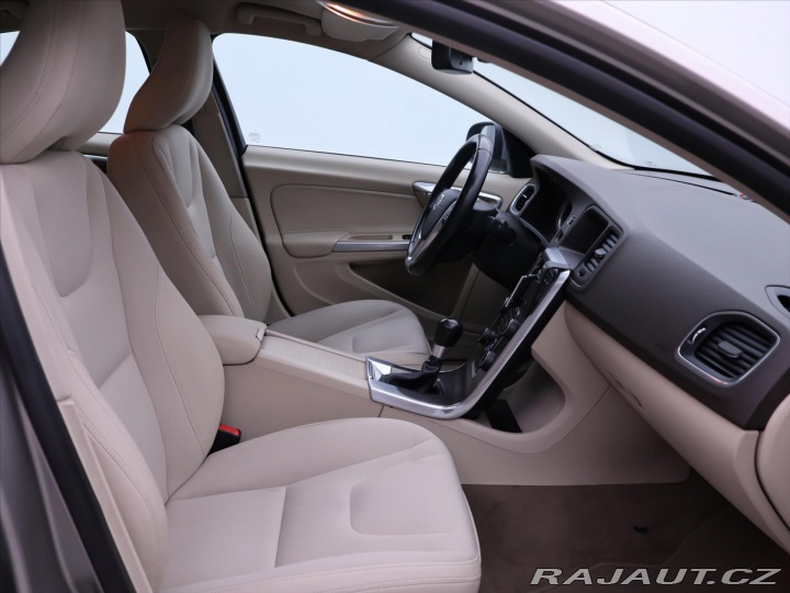 Volvo S60 2,0 T 149kW Xenon Navi 2010