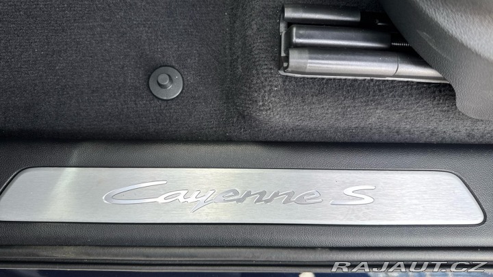 Porsche Cayenne S E-Hybrid 2025