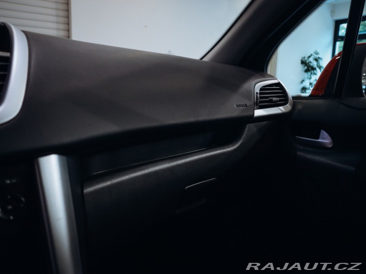 Peugeot 207 1.4i 16V 70kW 2012