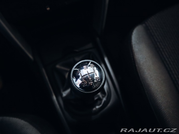 Peugeot 207 1.4i 16V 70kW 2012