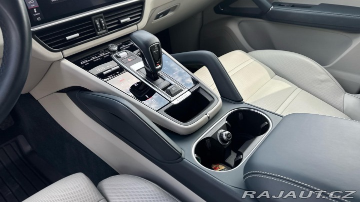 Porsche Cayenne E Hybrid 2020