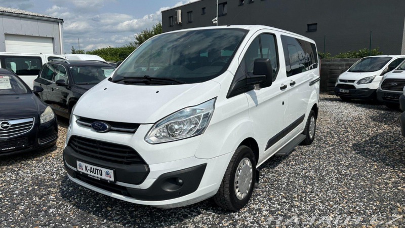 Ford Tourneo Custom 2.2TDCi 92kW *9míst*Tažné