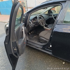 Opel Astra 2011