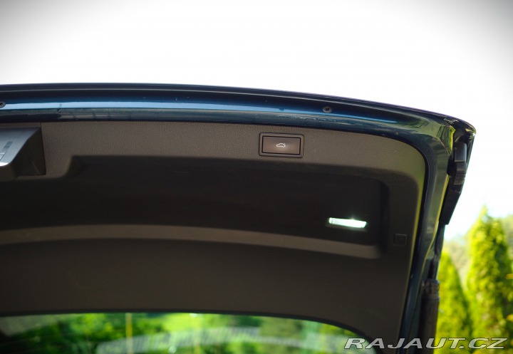 Škoda Superb 2.0TDi DSG,LED,Tažné,2019 2019
