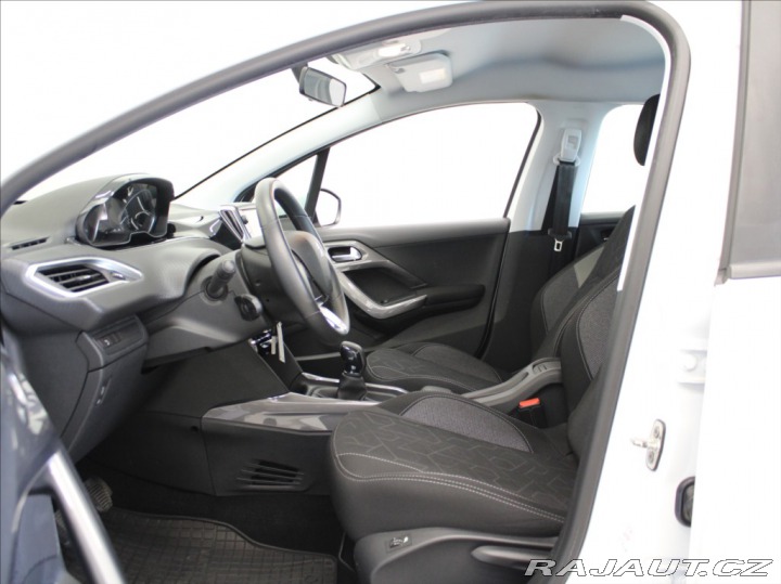 Peugeot 2008 1,2 PT 60kW 1.majitel 49 2017