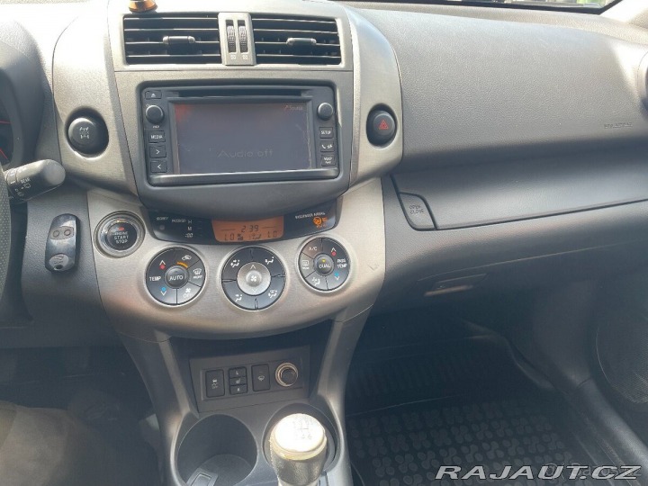 Toyota RAV4 2,2 4x4, r.v.12/2012 OD 2012