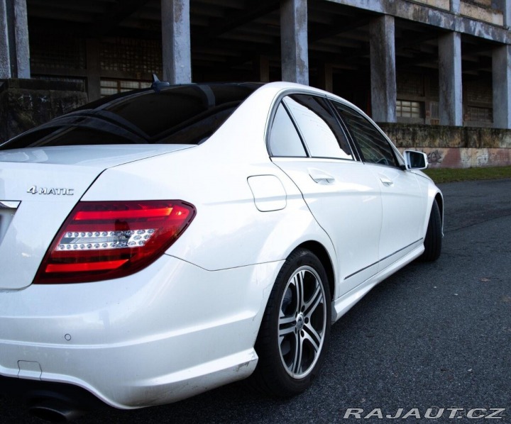 Mercedes-Benz C 3,0 C W204 300 CDI 4Mat 2013