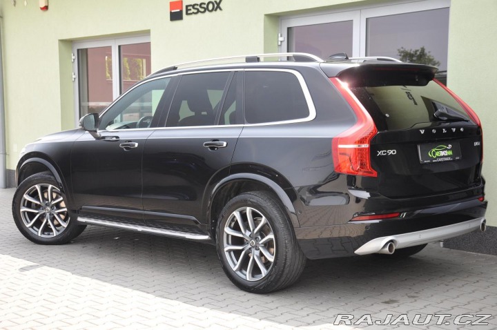 Volvo XC90 D5 AWD MOMENTUM ČR 2017