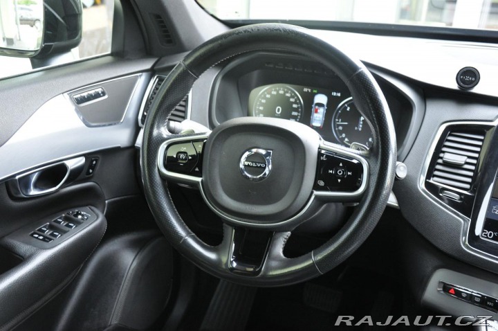 Volvo XC90 D5 AWD MOMENTUM ČR 2017