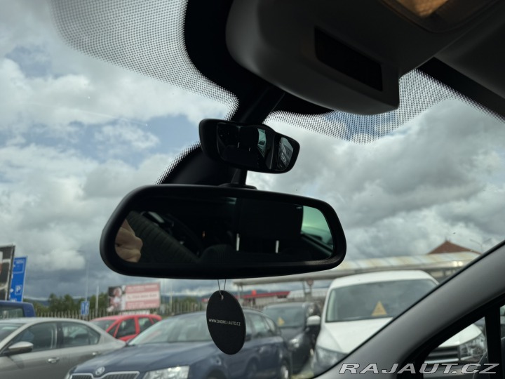 Peugeot 5008 ALLURE 1,6 88KW BLUEHDI 2015