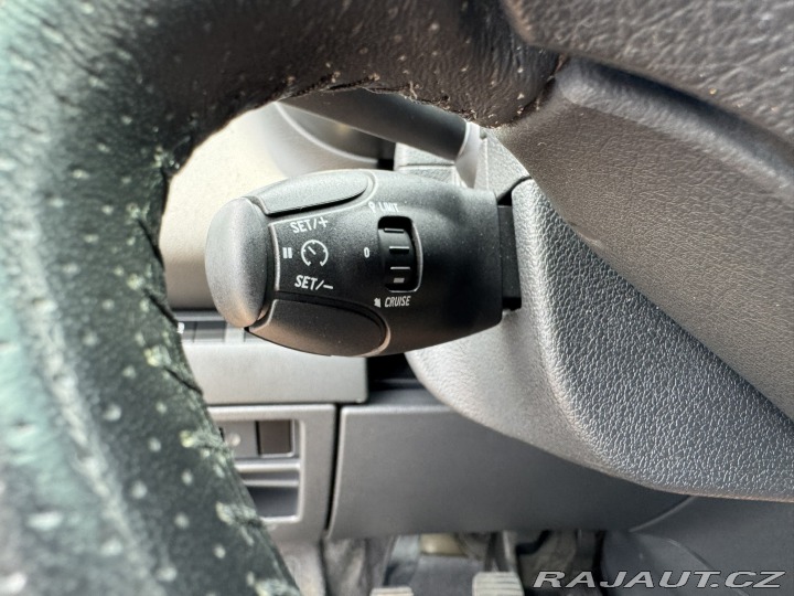 Peugeot 5008 ALLURE 1,6 88KW BLUEHDI 2015