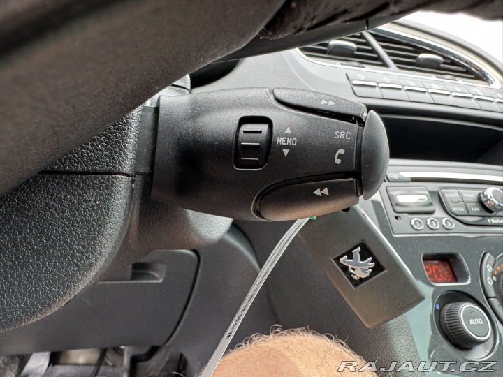 Peugeot 5008 ALLURE 1,6 88KW BLUEHDI 2015