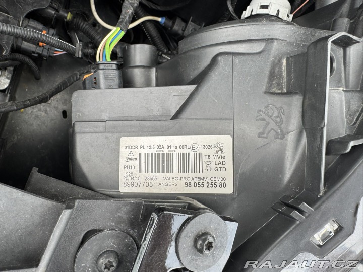 Peugeot 5008 ALLURE 1,6 88KW BLUEHDI 2015