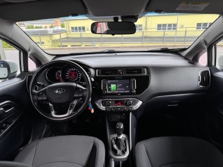 Kia Rio  2016