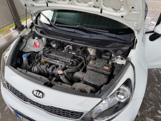 Kia Rio  2016