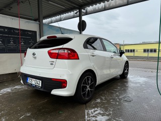 Kia Rio  2016