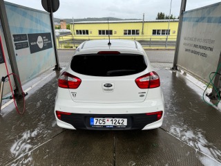 Kia Rio  2016