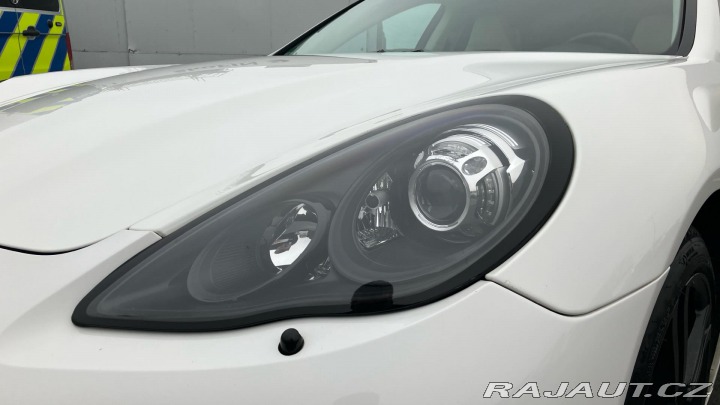 Porsche Panamera Turbo S 2012