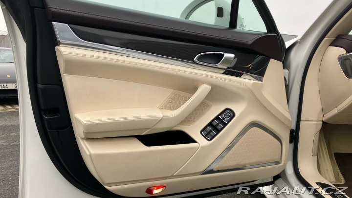 Porsche Panamera Turbo S 2012