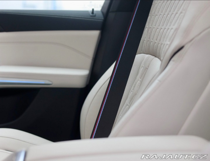 BMW X5 50e xDrive M SPORT *SkyL 2024