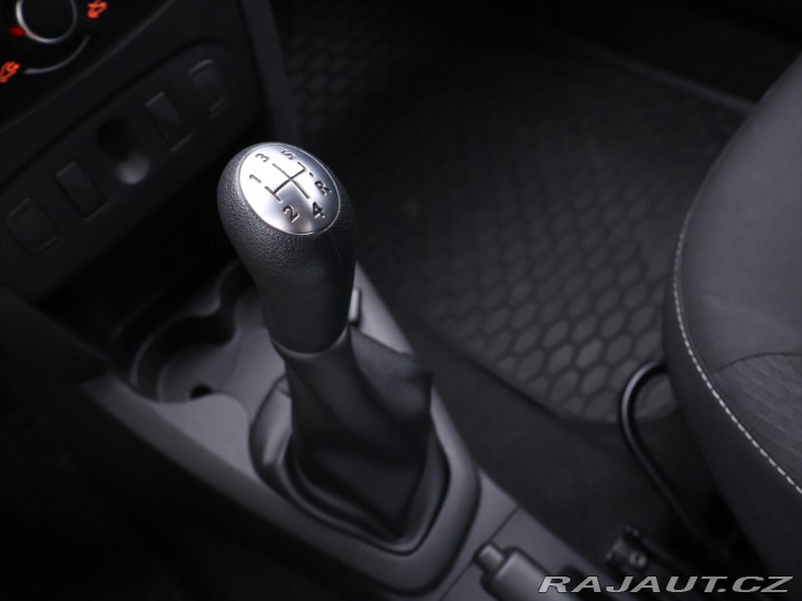 Dacia Logan 1,0 SCe Klimatizace CZ 2020