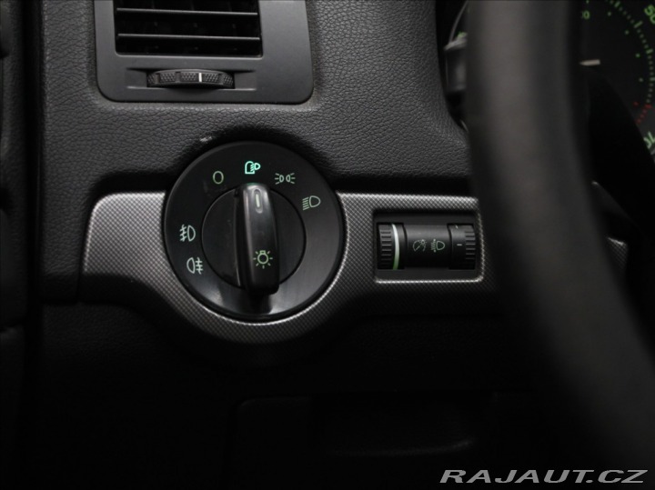Škoda Octavia 2,0 FSI 110kW 4x4 MT Eleg 2008