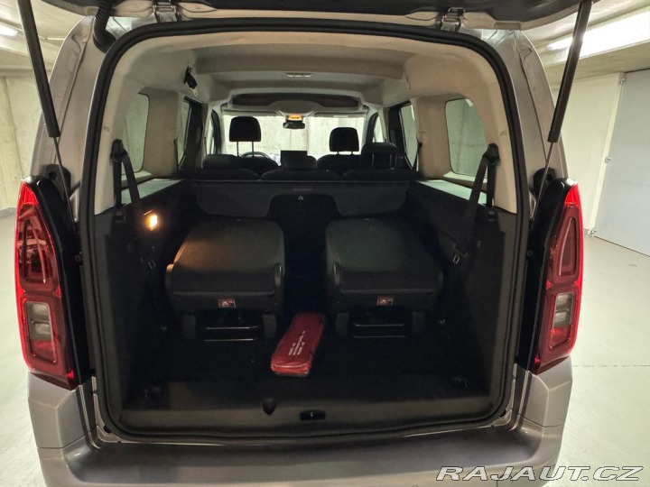 Toyota ProAce City Verso Family 1,5 6MT Long 7 mís 2025